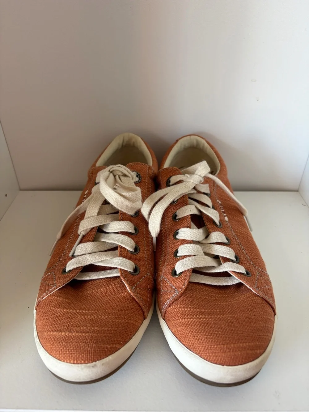 Taos Star Shoes Womens Orange Casual Walking Comfort Going Out Sneakers Size 9 - Picture 2 of 8